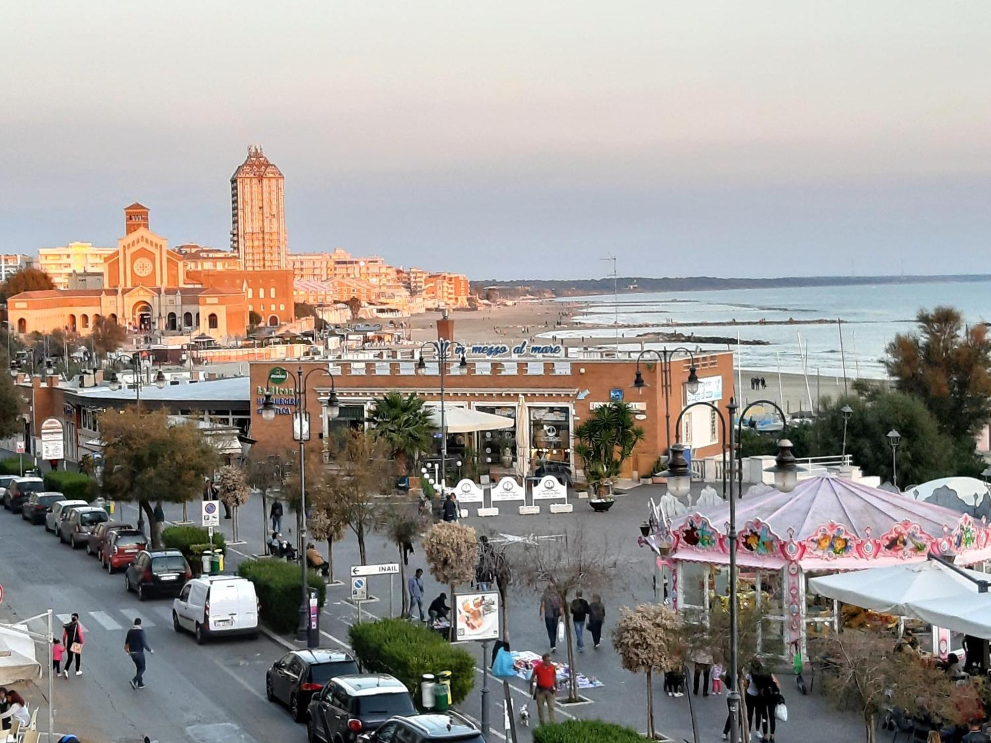 Spazioso Appartamento Sul Lungomare Di נטונו מראה חיצוני תמונה
